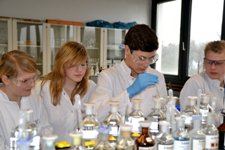 8Mrz13Chemieprakt1  klein